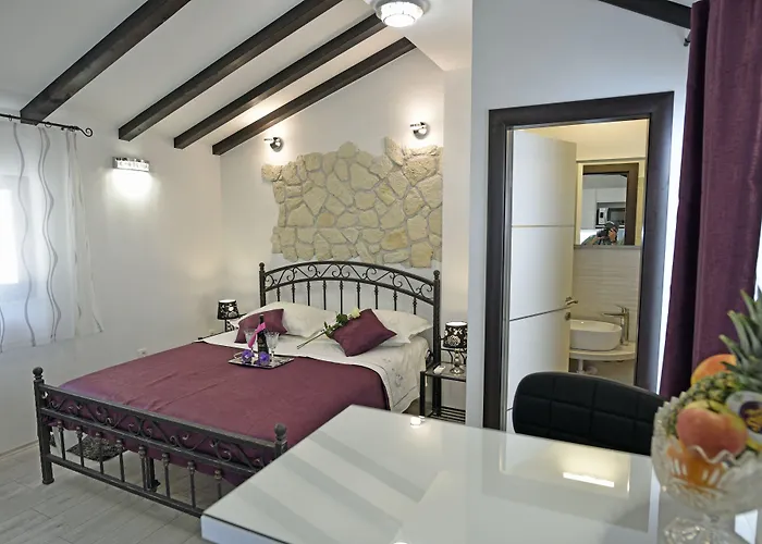 Kuzma 2 Guest house 4*