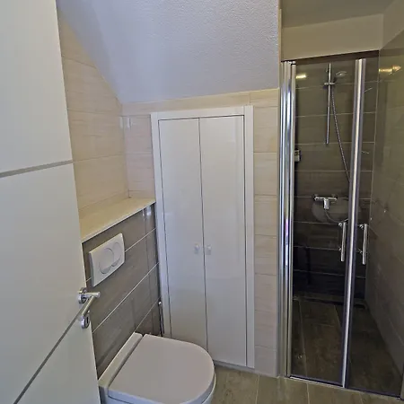 Kuzma 2 בית הארחה 4*