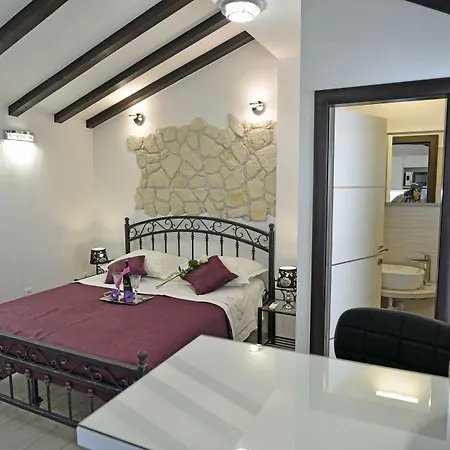 Kuzma 2 Gæstehus 4*